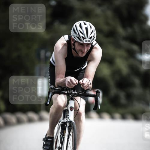 21.06.2026 - 29. Vierlanden-Triathlon H.Heesch http://msf.ph/oto/9923532 21.06.2026 13:30:47 Radfahren 195, 1195 meine-sportfotos.de