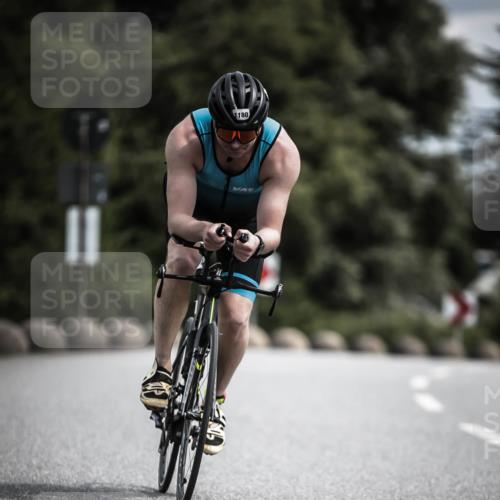 21.06.2026 - 29. Vierlanden-Triathlon H.Heesch http://msf.ph/oto/9923567 21.06.2026 13:31:20 Radfahren 1180 meine-sportfotos.de