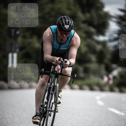 21.06.2026 - 29. Vierlanden-Triathlon H.Heesch http://msf.ph/oto/9923570 21.06.2026 13:31:20 Radfahren 1180 meine-sportfotos.de