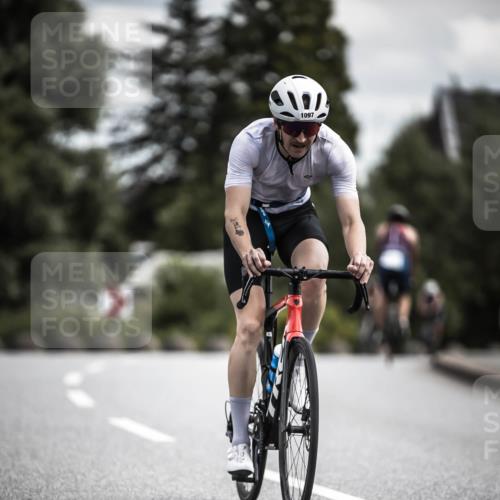 21.06.2026 - 29. Vierlanden-Triathlon H.Heesch http://msf.ph/oto/9923702 21.06.2026 13:32:36 Radfahren 1097 meine-sportfotos.de