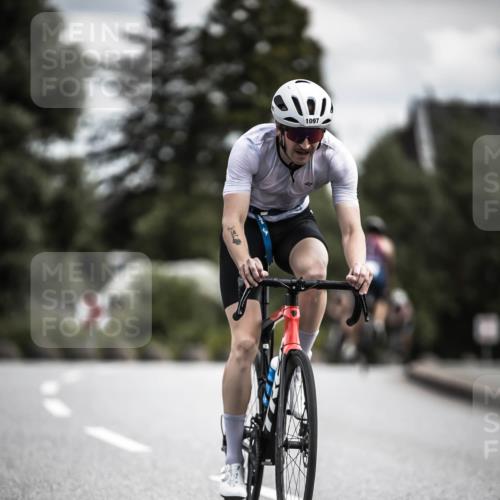 21.06.2026 - 29. Vierlanden-Triathlon H.Heesch http://msf.ph/oto/9923703 21.06.2026 13:32:36 Radfahren 1097 meine-sportfotos.de