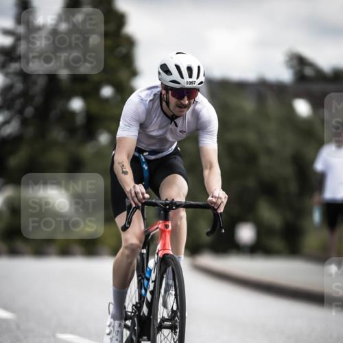21.06.2026 - 29. Vierlanden-Triathlon H.Heesch http://msf.ph/oto/9923706 21.06.2026 13:32:36 Radfahren 1097 meine-sportfotos.de