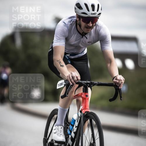 21.06.2026 - 29. Vierlanden-Triathlon H.Heesch http://msf.ph/oto/9923713 21.06.2026 13:32:36 Radfahren 1097, 1097 meine-sportfotos.de
