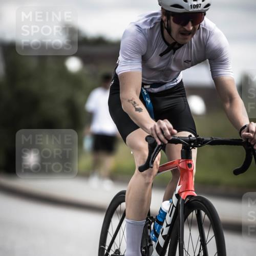 21.06.2026 - 29. Vierlanden-Triathlon H.Heesch http://msf.ph/oto/9923715 21.06.2026 13:32:36 Radfahren 1097 meine-sportfotos.de
