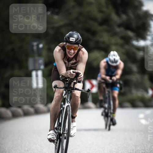 21.06.2026 - 29. Vierlanden-Triathlon H.Heesch http://msf.ph/oto/9923730 21.06.2026 13:32:42 Radfahren 11, 1102 meine-sportfotos.de