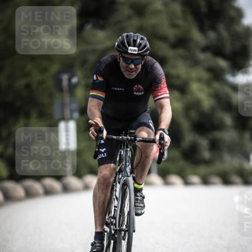21.06.2026 - 29. Vierlanden-Triathlon H.Heesch http://msf.ph/oto/9923868 21.06.2026 13:33:34 Radfahren 1209 meine-sportfotos.de