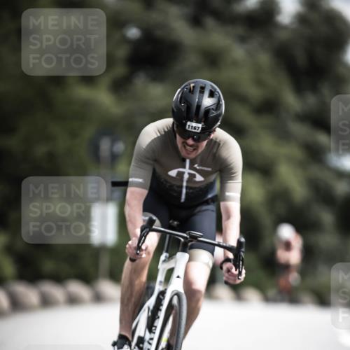 21.06.2026 - 29. Vierlanden-Triathlon H.Heesch http://msf.ph/oto/9923924 21.06.2026 13:33:52 Radfahren 1167 meine-sportfotos.de