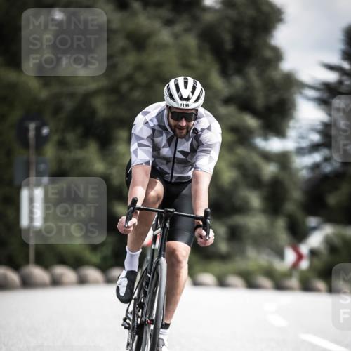 21.06.2026 - 29. Vierlanden-Triathlon H.Heesch http://msf.ph/oto/9923975 21.06.2026 13:34:05 Radfahren 11, 1199 meine-sportfotos.de