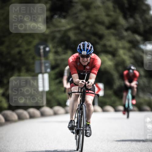 21.06.2026 - 29. Vierlanden-Triathlon H.Heesch http://msf.ph/oto/9923995 21.06.2026 13:34:20 Radfahren 11, 1226 meine-sportfotos.de