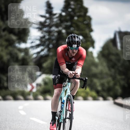 21.06.2026 - 29. Vierlanden-Triathlon H.Heesch http://msf.ph/oto/9924004 21.06.2026 13:34:22 Radfahren 1227 meine-sportfotos.de