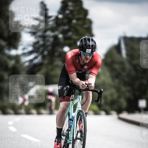 21.06.2026 - 29. Vierlanden-Triathlon H.Heesch http://msf.ph/oto/9924006 21.06.2026 13:34:22 Radfahren 1227 meine-sportfotos.de
