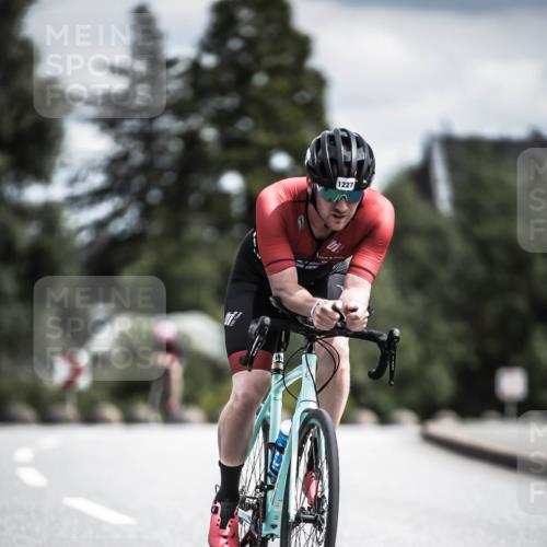21.06.2026 - 29. Vierlanden-Triathlon H.Heesch http://msf.ph/oto/9924007 21.06.2026 13:34:22 Radfahren 1227 meine-sportfotos.de
