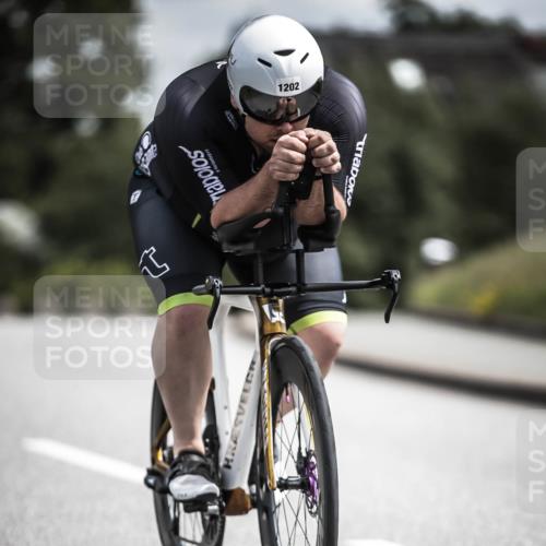 21.06.2026 - 29. Vierlanden-Triathlon H.Heesch http://msf.ph/oto/9924027 21.06.2026 13:34:40 Radfahren 1202 meine-sportfotos.de