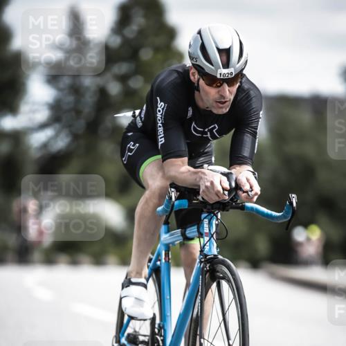 21.06.2026 - 29. Vierlanden-Triathlon H.Heesch http://msf.ph/oto/9924062 21.06.2026 13:05:48 Radfahren 1029 meine-sportfotos.de