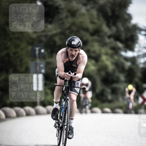 21.06.2026 - 29. Vierlanden-Triathlon H.Heesch http://msf.ph/oto/9924074 21.06.2026 13:05:52 Radfahren 11, 1079 meine-sportfotos.de