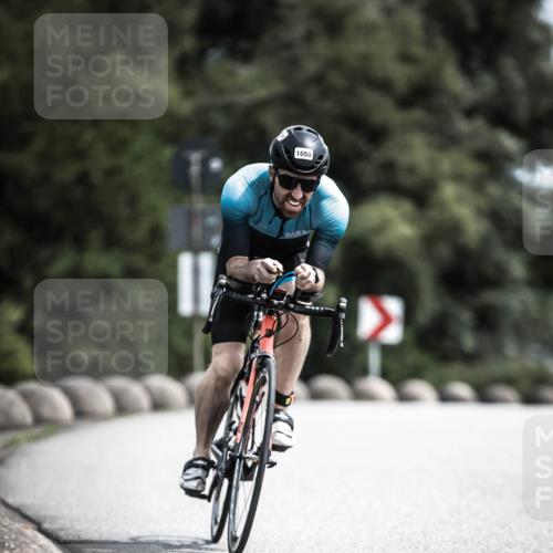 21.06.2026 - 29. Vierlanden-Triathlon H.Heesch http://msf.ph/oto/9924118 21.06.2026 13:06:04 Radfahren 1050 meine-sportfotos.de
