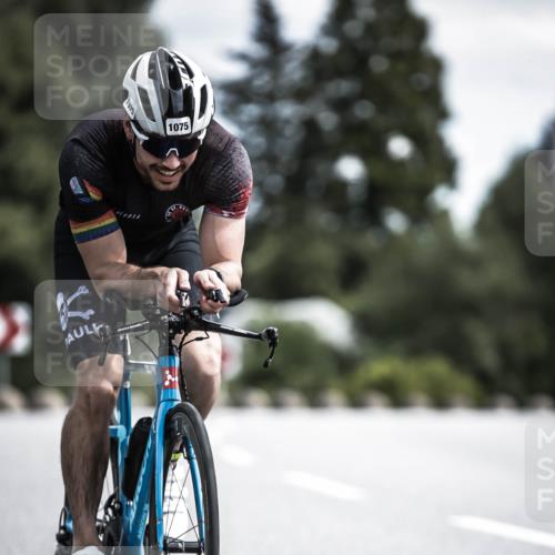 21.06.2026 - 29. Vierlanden-Triathlon H.Heesch http://msf.ph/oto/9924212 21.06.2026 13:06:46 Radfahren 1075 meine-sportfotos.de