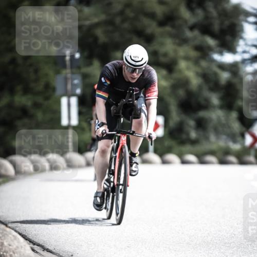 21.06.2026 - 29. Vierlanden-Triathlon H.Heesch http://msf.ph/oto/9924222 21.06.2026 13:07:09 Radfahren 1072 meine-sportfotos.de