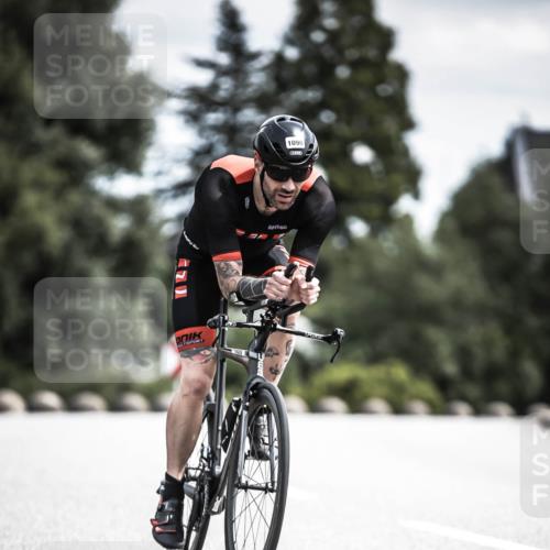21.06.2026 - 29. Vierlanden-Triathlon H.Heesch http://msf.ph/oto/9924241 21.06.2026 13:07:10 Radfahren 1090 meine-sportfotos.de