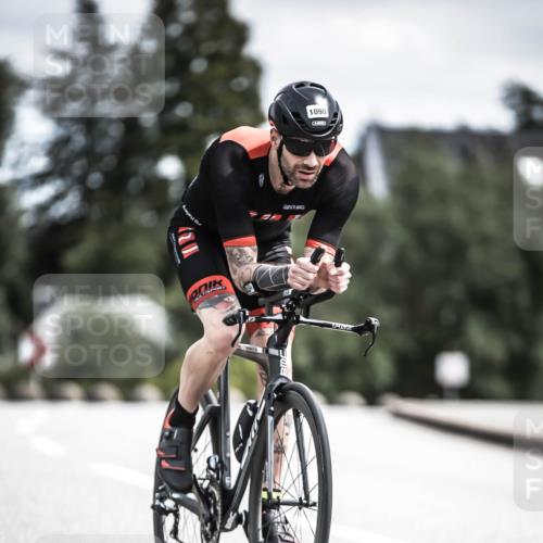 21.06.2026 - 29. Vierlanden-Triathlon H.Heesch http://msf.ph/oto/9924245 21.06.2026 13:07:11 Radfahren 1090 meine-sportfotos.de