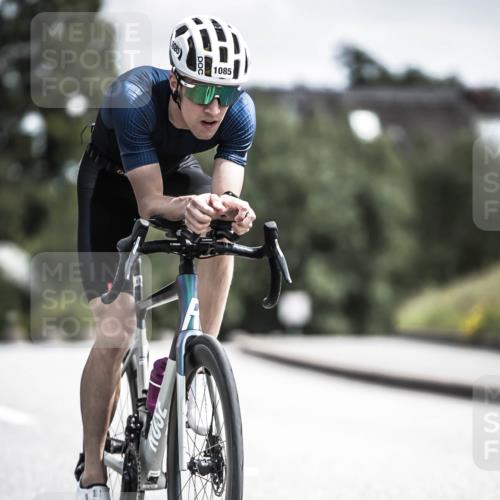21.06.2026 - 29. Vierlanden-Triathlon H.Heesch http://msf.ph/oto/9924266 21.06.2026 13:07:31 Radfahren 1085 meine-sportfotos.de