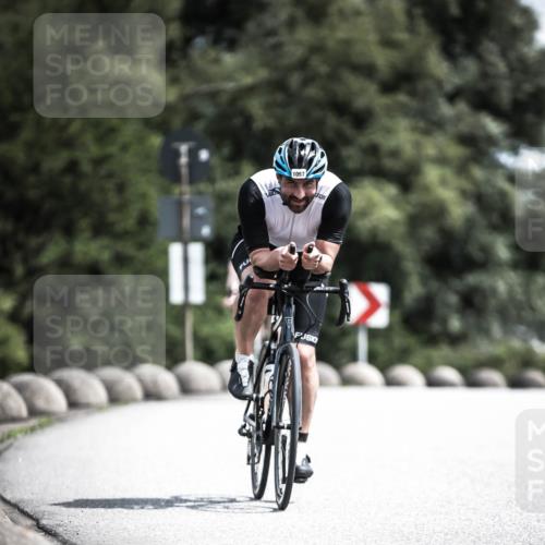 21.06.2026 - 29. Vierlanden-Triathlon H.Heesch http://msf.ph/oto/9924299 21.06.2026 13:08:12 Radfahren 1057 meine-sportfotos.de