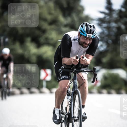 21.06.2026 - 29. Vierlanden-Triathlon H.Heesch http://msf.ph/oto/9924312 21.06.2026 13:08:12 Radfahren 1057 meine-sportfotos.de