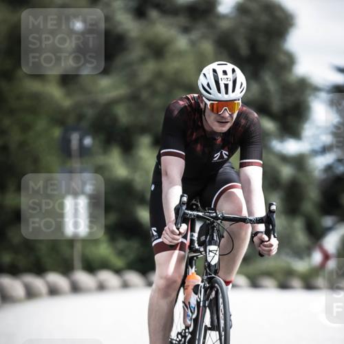 21.06.2026 - 29. Vierlanden-Triathlon H.Heesch http://msf.ph/oto/9924316 21.06.2026 13:08:15 Radfahren 1073 meine-sportfotos.de