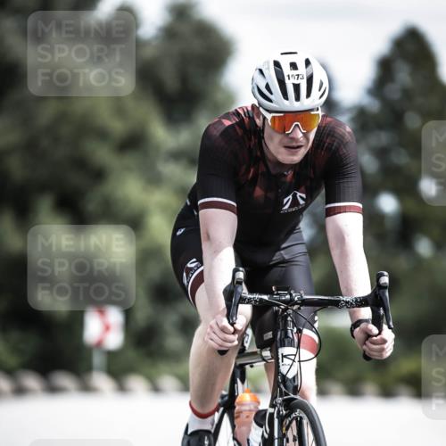 21.06.2026 - 29. Vierlanden-Triathlon H.Heesch http://msf.ph/oto/9924322 21.06.2026 13:08:15 Radfahren 1073 meine-sportfotos.de