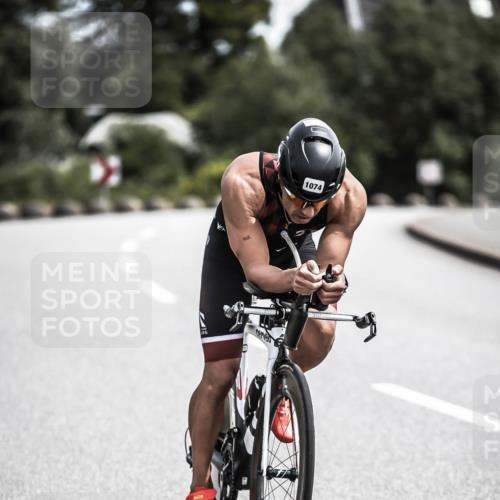 21.06.2026 - 29. Vierlanden-Triathlon H.Heesch http://msf.ph/oto/9924354 21.06.2026 13:08:50 Radfahren 1074 meine-sportfotos.de