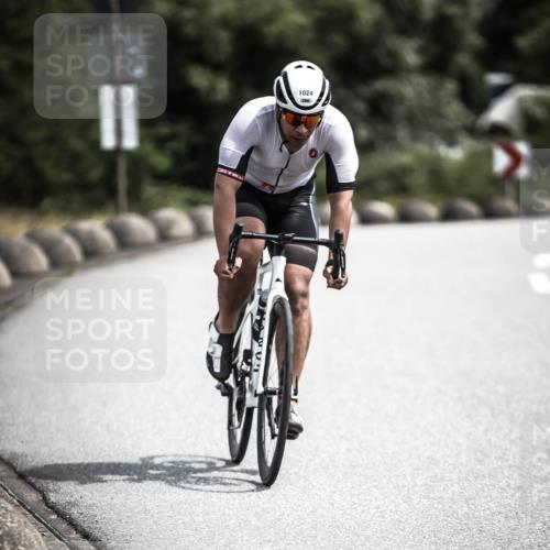 21.06.2026 - 29. Vierlanden-Triathlon H.Heesch http://msf.ph/oto/9924356 21.06.2026 13:08:51 Radfahren 1024 meine-sportfotos.de