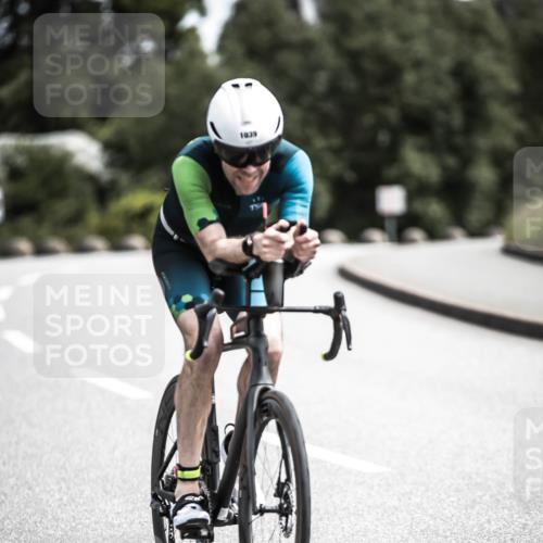 21.06.2026 - 29. Vierlanden-Triathlon H.Heesch http://msf.ph/oto/9924371 21.06.2026 13:13:26 Radfahren 1039 meine-sportfotos.de