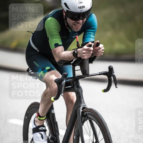 21.06.2026 - 29. Vierlanden-Triathlon H.Heesch http://msf.ph/oto/9924380 21.06.2026 13:13:26 Radfahren 1039 meine-sportfotos.de