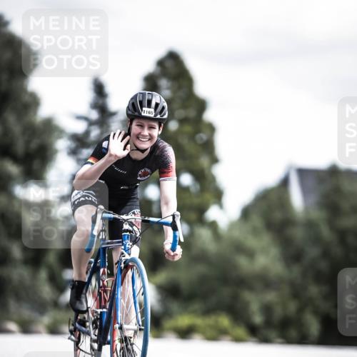 21.06.2026 - 29. Vierlanden-Triathlon H.Heesch http://msf.ph/oto/9924424 21.06.2026 13:14:18 Radfahren 1165 meine-sportfotos.de