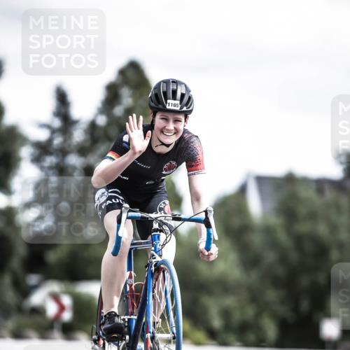 21.06.2026 - 29. Vierlanden-Triathlon H.Heesch http://msf.ph/oto/9924428 21.06.2026 13:14:18 Radfahren 1165 meine-sportfotos.de