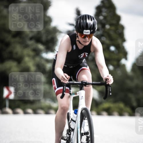 21.06.2026 - 29. Vierlanden-Triathlon H.Heesch http://msf.ph/oto/9924494 21.06.2026 13:15:12 Radfahren 1103 meine-sportfotos.de