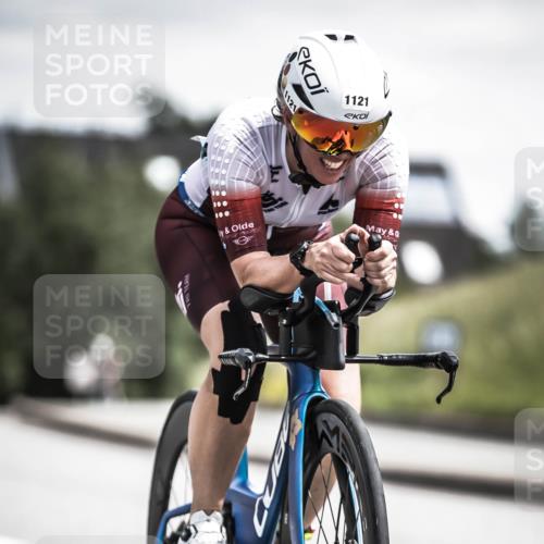 21.06.2026 - 29. Vierlanden-Triathlon H.Heesch http://msf.ph/oto/9924518 21.06.2026 13:15:20 Radfahren 100, 100, 1121, 1121 meine-sportfotos.de