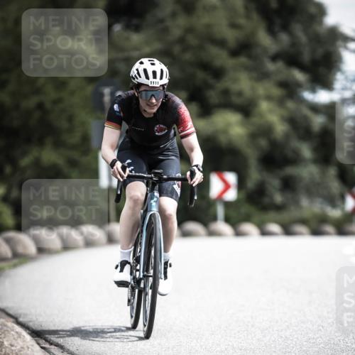 21.06.2026 - 29. Vierlanden-Triathlon H.Heesch http://msf.ph/oto/9924523 21.06.2026 13:15:30 Radfahren 1111 meine-sportfotos.de