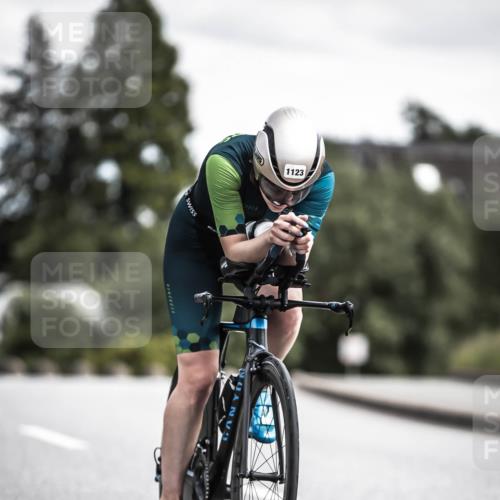 21.06.2026 - 29. Vierlanden-Triathlon H.Heesch http://msf.ph/oto/9924558 21.06.2026 13:15:43 Radfahren 1123, 7507 meine-sportfotos.de