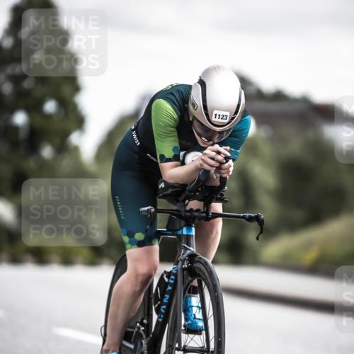 21.06.2026 - 29. Vierlanden-Triathlon H.Heesch http://msf.ph/oto/9924560 21.06.2026 13:15:43 Radfahren 1123 meine-sportfotos.de