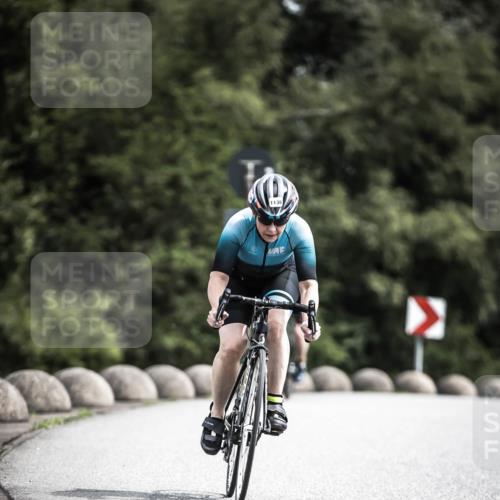 21.06.2026 - 29. Vierlanden-Triathlon H.Heesch http://msf.ph/oto/9924585 21.06.2026 13:16:09 Radfahren 1138 meine-sportfotos.de