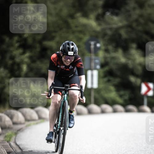 21.06.2026 - 29. Vierlanden-Triathlon H.Heesch http://msf.ph/oto/9924611 21.06.2026 13:16:12 Radfahren 7, 10, 1131 meine-sportfotos.de