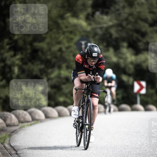 21.06.2026 - 29. Vierlanden-Triathlon H.Heesch http://msf.ph/oto/9924636 21.06.2026 13:16:17 Radfahren 1129 meine-sportfotos.de