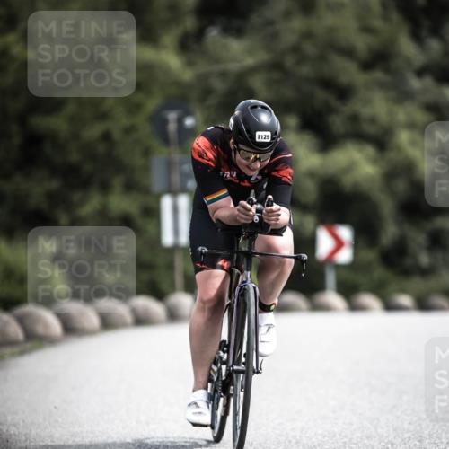 21.06.2026 - 29. Vierlanden-Triathlon H.Heesch http://msf.ph/oto/9924642 21.06.2026 13:16:17 Radfahren 1129 meine-sportfotos.de