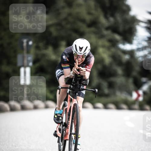21.06.2026 - 29. Vierlanden-Triathlon H.Heesch http://msf.ph/oto/9924806 21.06.2026 13:17:14 Radfahren 11, 1161 meine-sportfotos.de