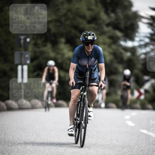 21.06.2026 - 29. Vierlanden-Triathlon H.Heesch http://msf.ph/oto/9924871 21.06.2026 13:17:55 Radfahren 11, 1128 meine-sportfotos.de