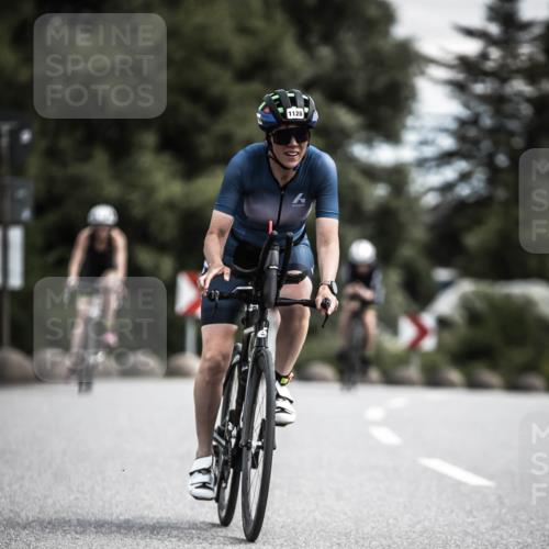 21.06.2026 - 29. Vierlanden-Triathlon H.Heesch http://msf.ph/oto/9924874 21.06.2026 13:17:55 Radfahren 1128, 7 meine-sportfotos.de