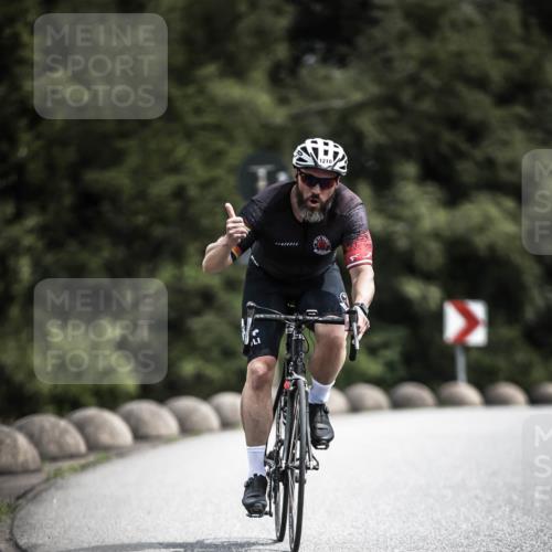 21.06.2026 - 29. Vierlanden-Triathlon H.Heesch http://msf.ph/oto/9924993 21.06.2026 13:35:09 Radfahren 1210 meine-sportfotos.de