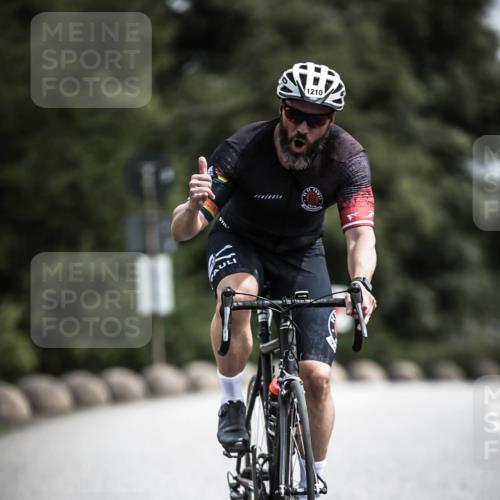 21.06.2026 - 29. Vierlanden-Triathlon H.Heesch http://msf.ph/oto/9925004 21.06.2026 13:35:10 Radfahren 1210 meine-sportfotos.de