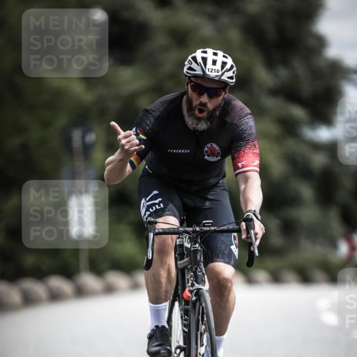 21.06.2026 - 29. Vierlanden-Triathlon H.Heesch http://msf.ph/oto/9925006 21.06.2026 13:35:10 Radfahren 1210 meine-sportfotos.de
